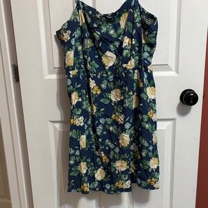 NWT Hawaiian Floral Dress
